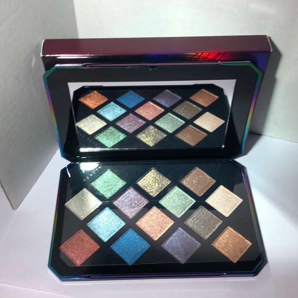 Fenty Beauty Other - Fenty Beauty Eyeshadow Palette Fenty Galaxy New